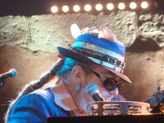 DR. JoHN I WaLK oN GuiLDeD SPLiNTeRS